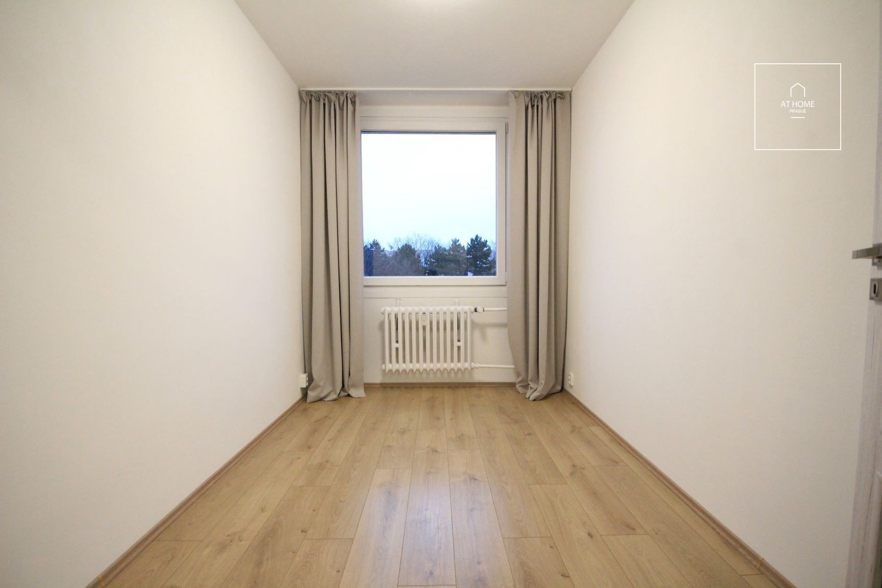 Nice 2-bedroom apartment with balcony, Prosek