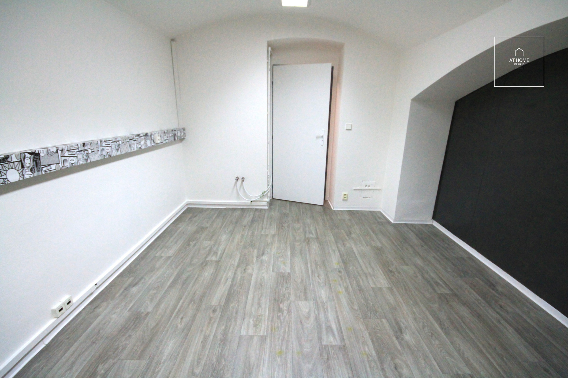 Office, commercial space for rent, Břevnov, Závěrka