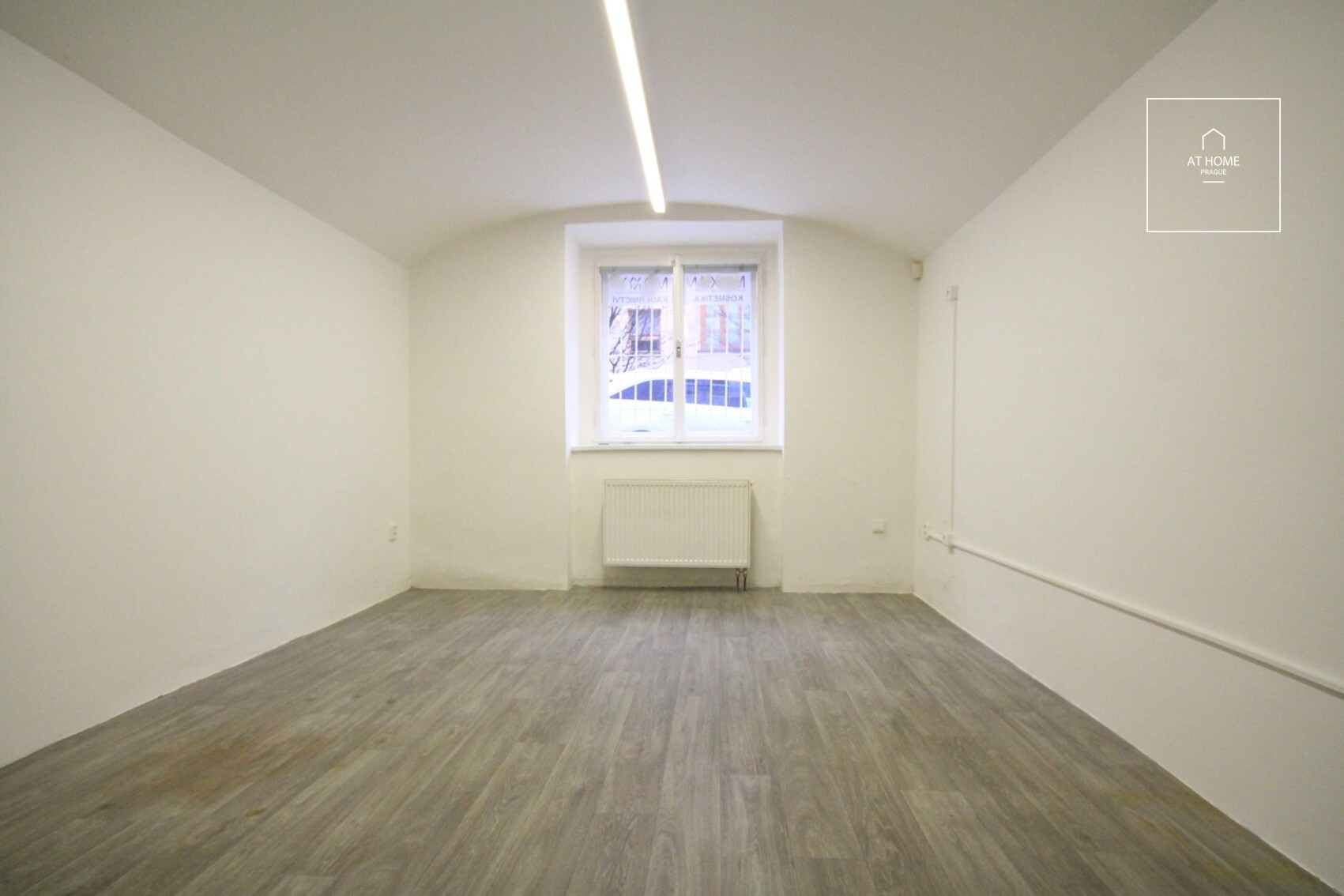 Office, commercial space for rent, Břevnov, Závěrka