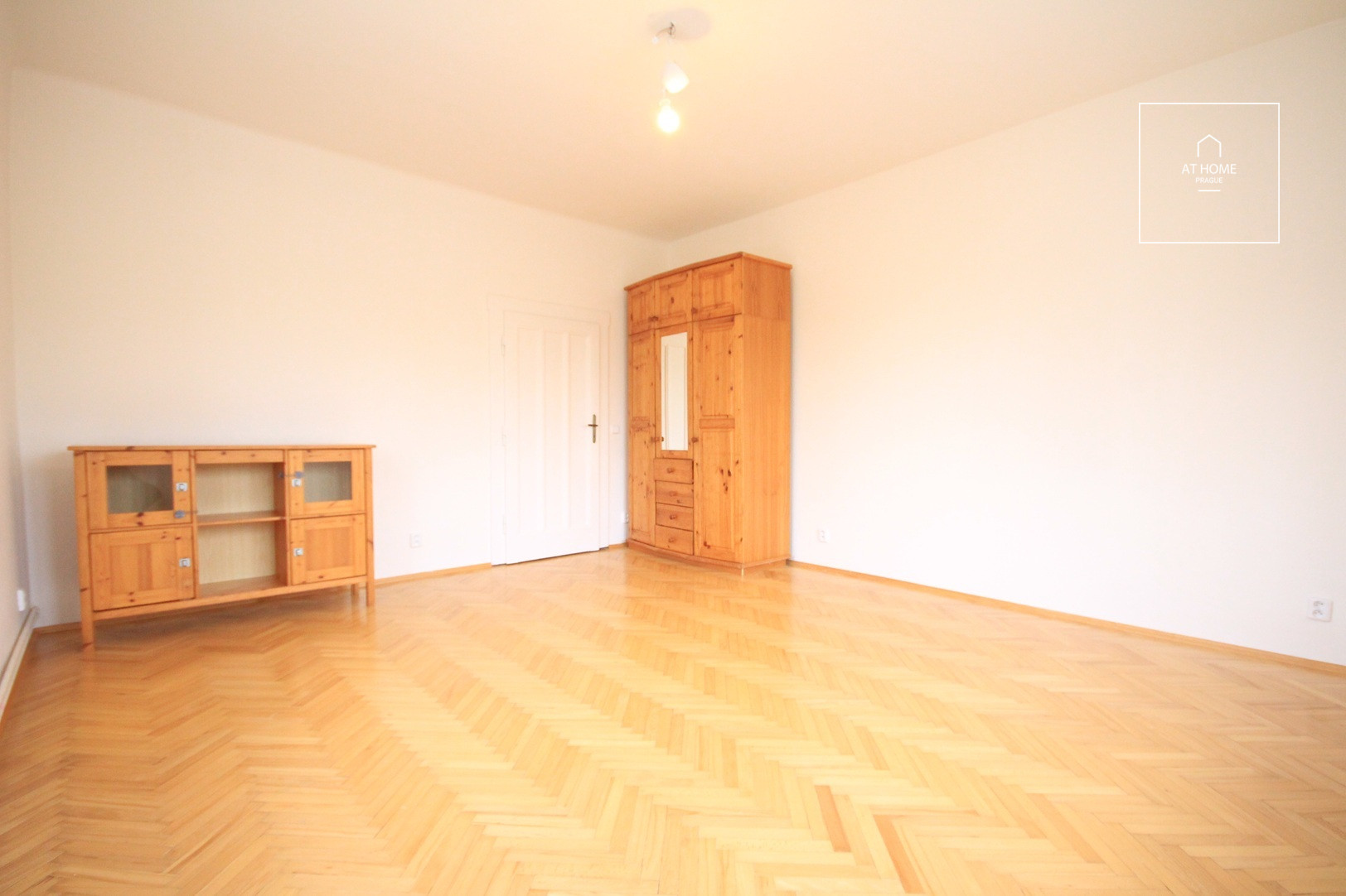 Nice one bedroom apartment in family house, Pancířova, Modřany