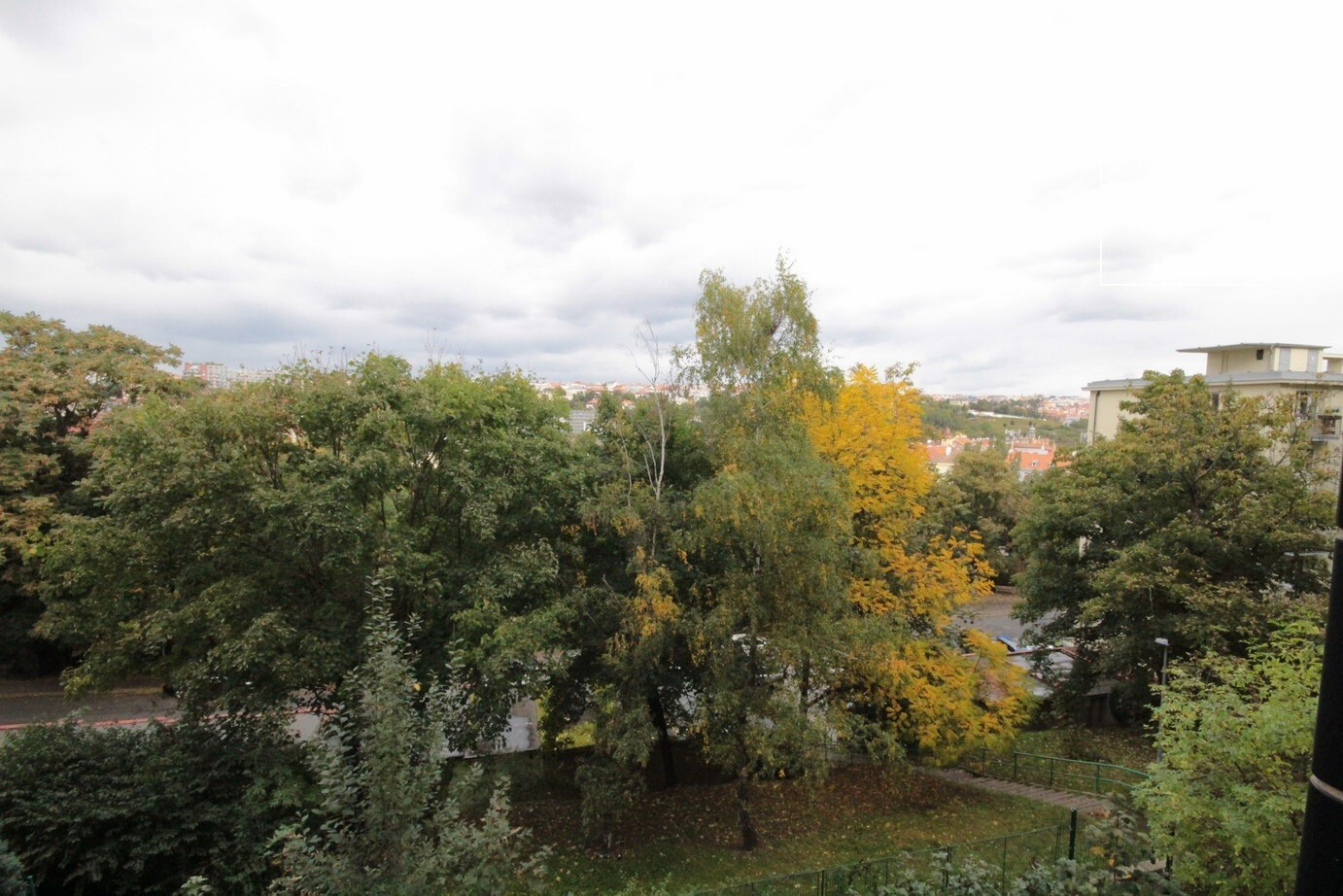 Studio apartment in a quiet place, Čiklova street, Nusle