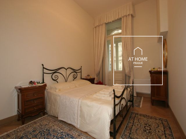 Luxurious, fully furnished flat, Italská, Vinohrady