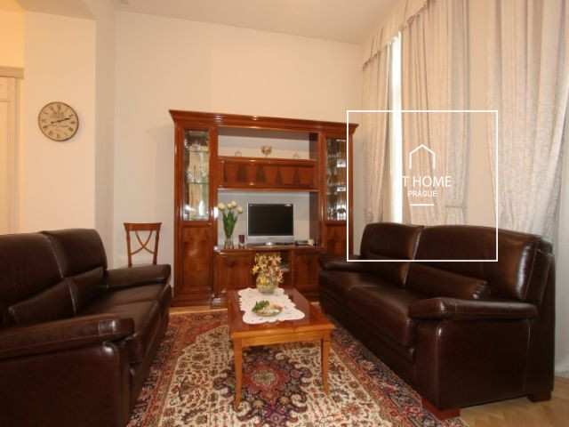 Nadstandardní zařízený byt, Italská, Vinohrady