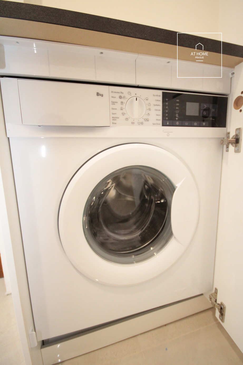 Nice one bedroom apartment, Kubelíkova, Žižkov