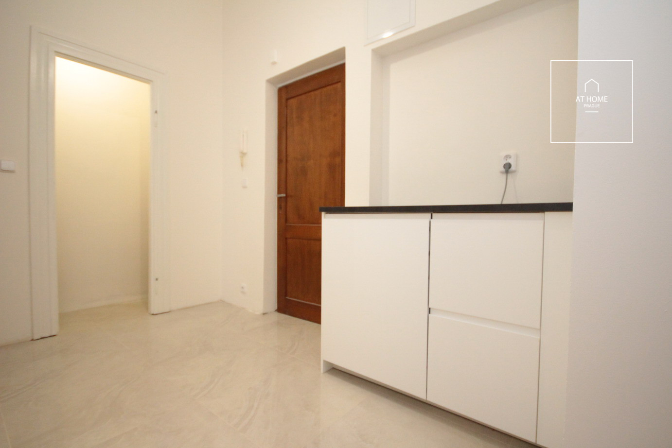 Nice one bedroom apartment, Kubelíkova, Žižkov