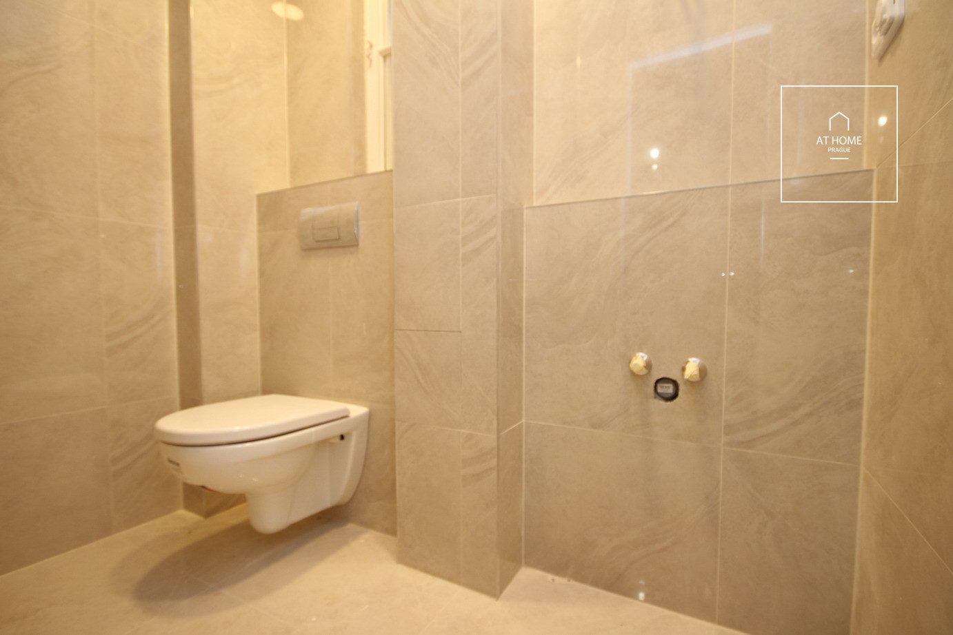 Nice one bedroom apartment, Kubelíkova, Žižkov