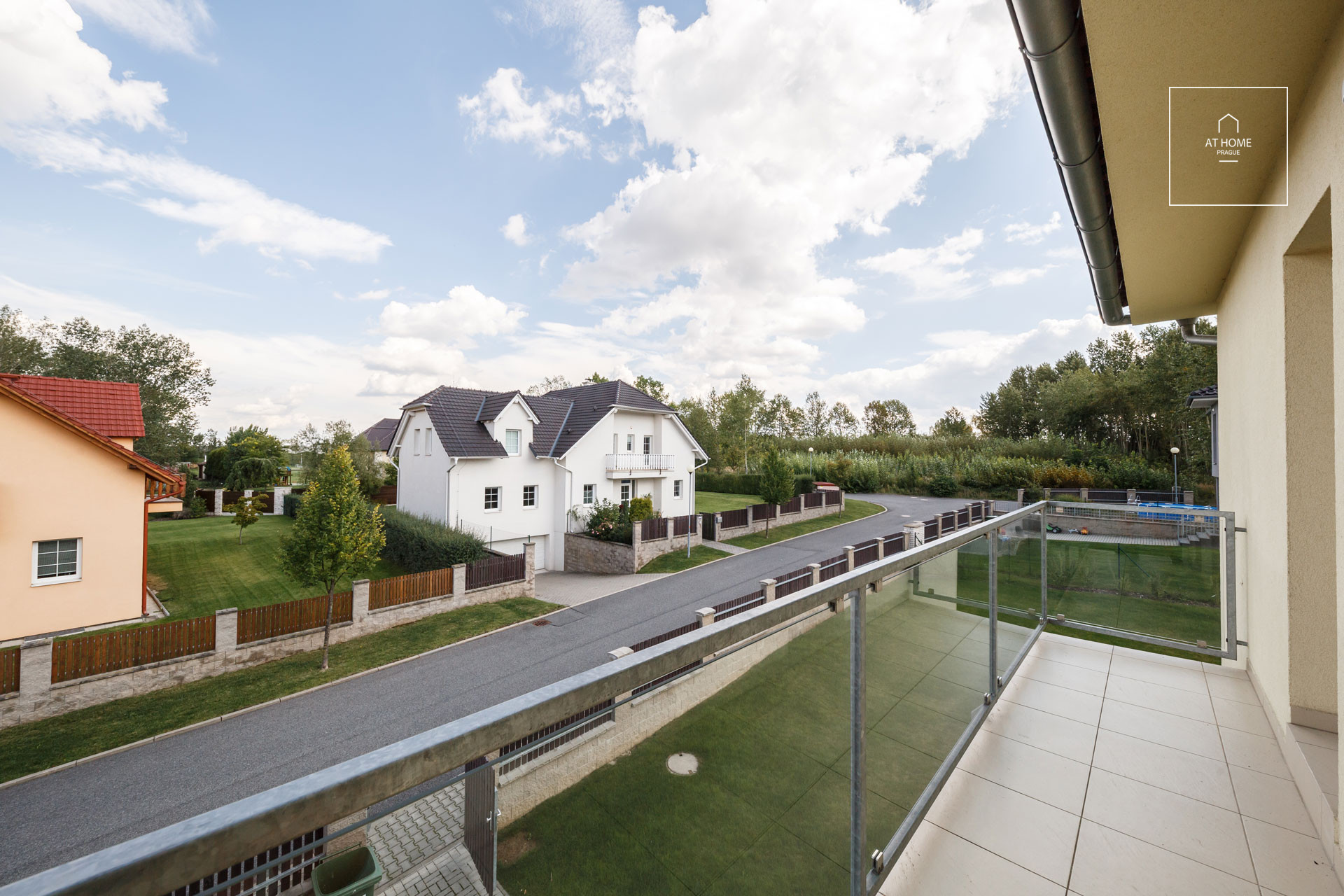 Pod Valem II., Průhonice