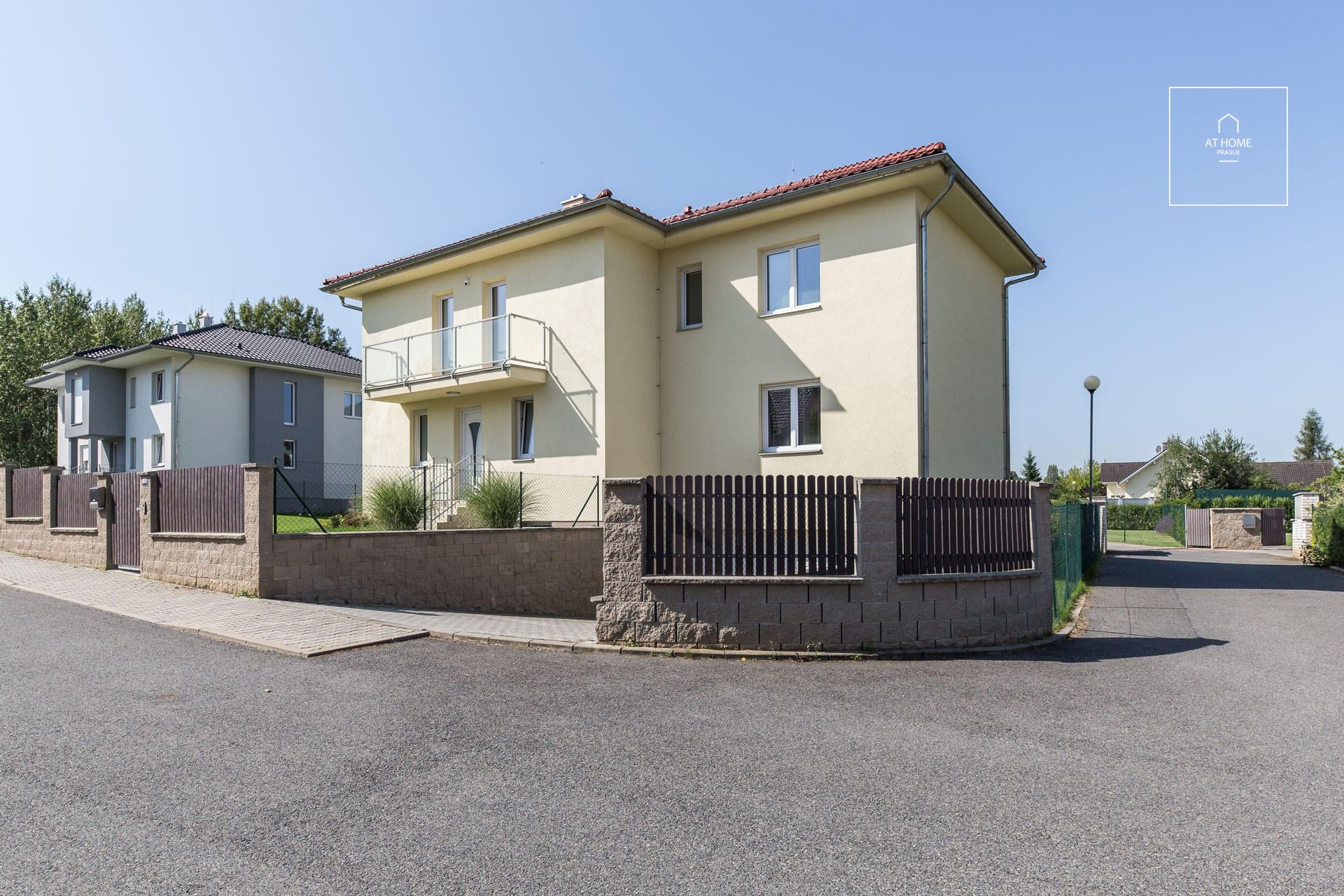 Pod Valem II., Průhonice