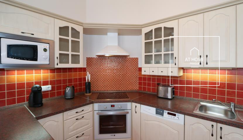 Fully furnished 2 bedroom apartment in Vinohrady