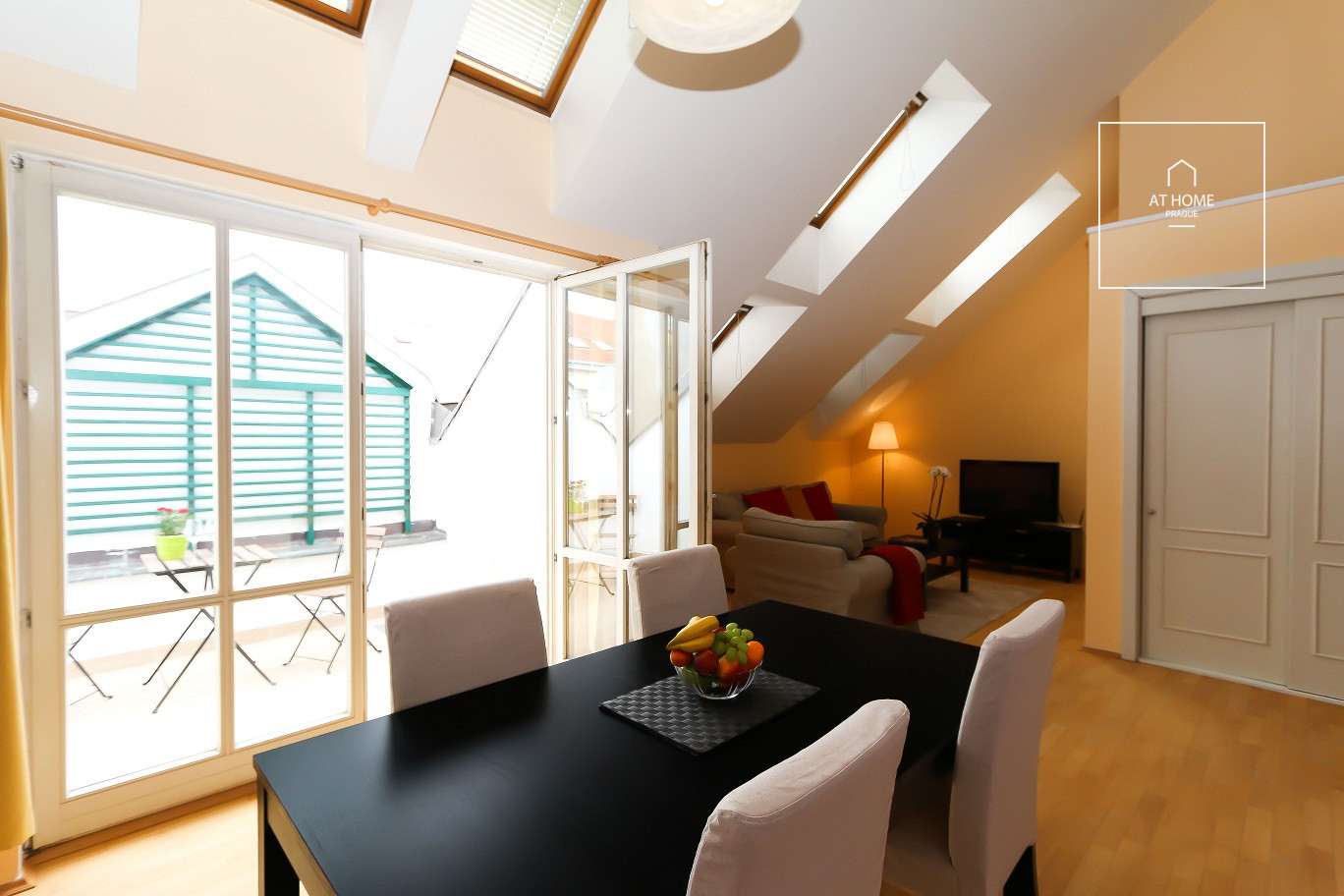 2 bedroom fully furnished duplex, Belgická, Vinohrady