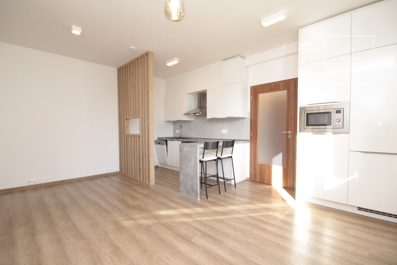 Nice one bedroom new apartment with parking, Zličín - Chrášťany