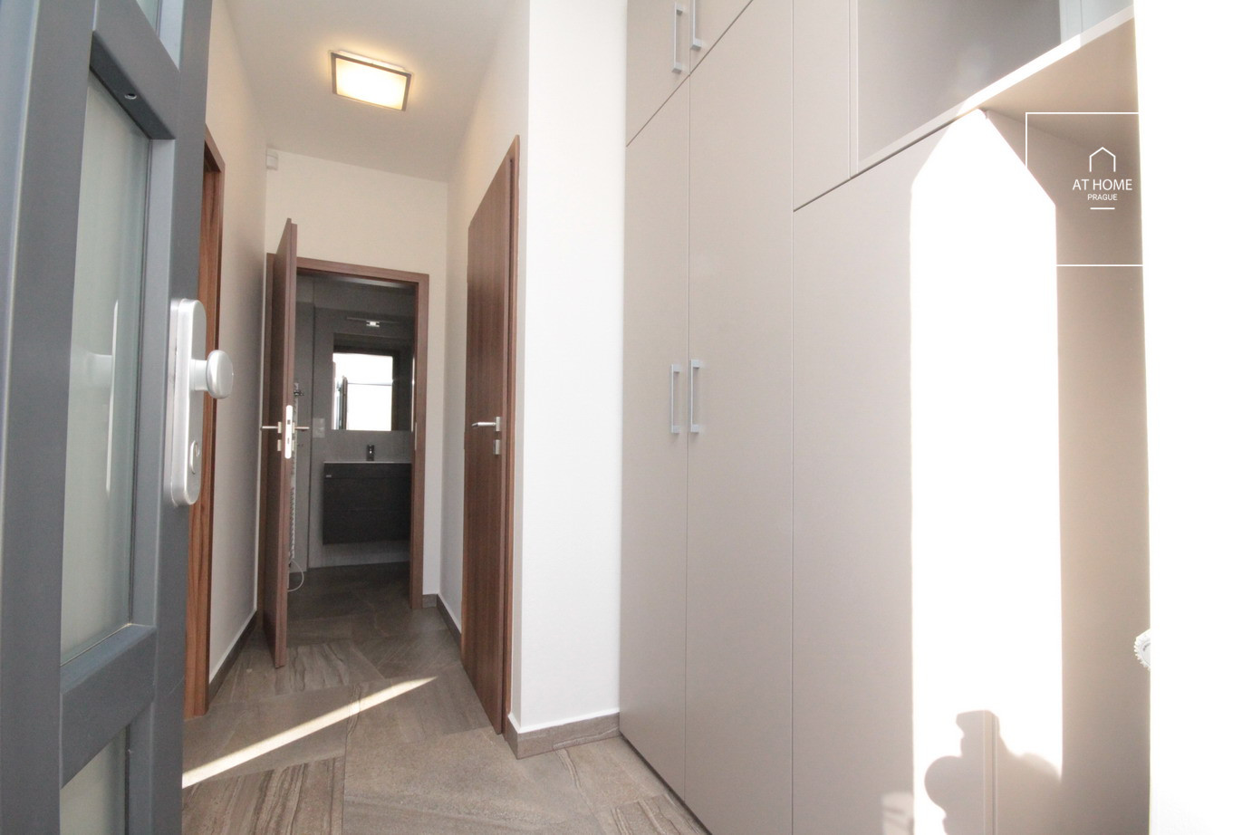 Nice one bedroom new apartment with parking, Zličín - Chrášťany