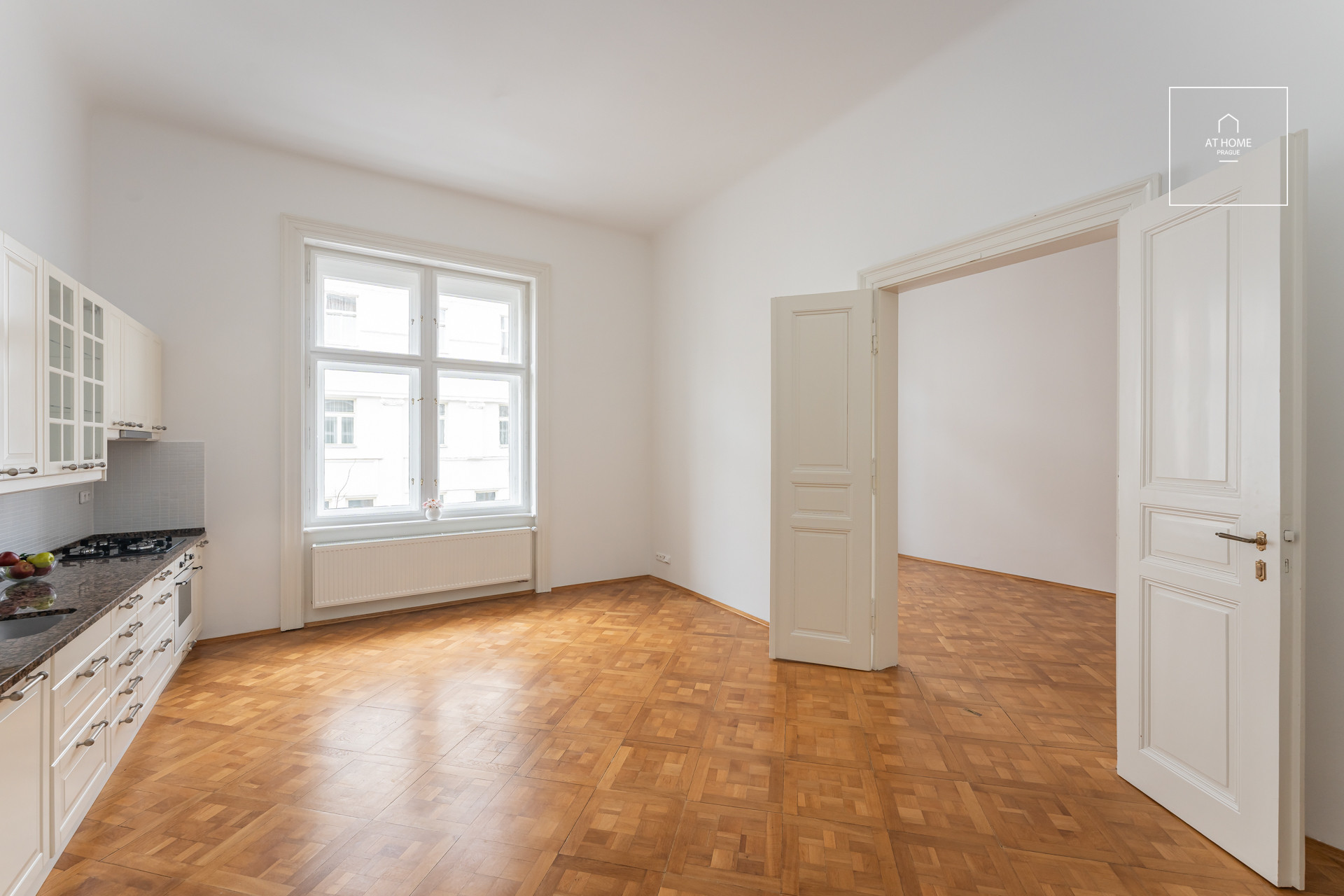 Unfurnished 1 bedroom apartment, Jana Masaryka, Vinohrady