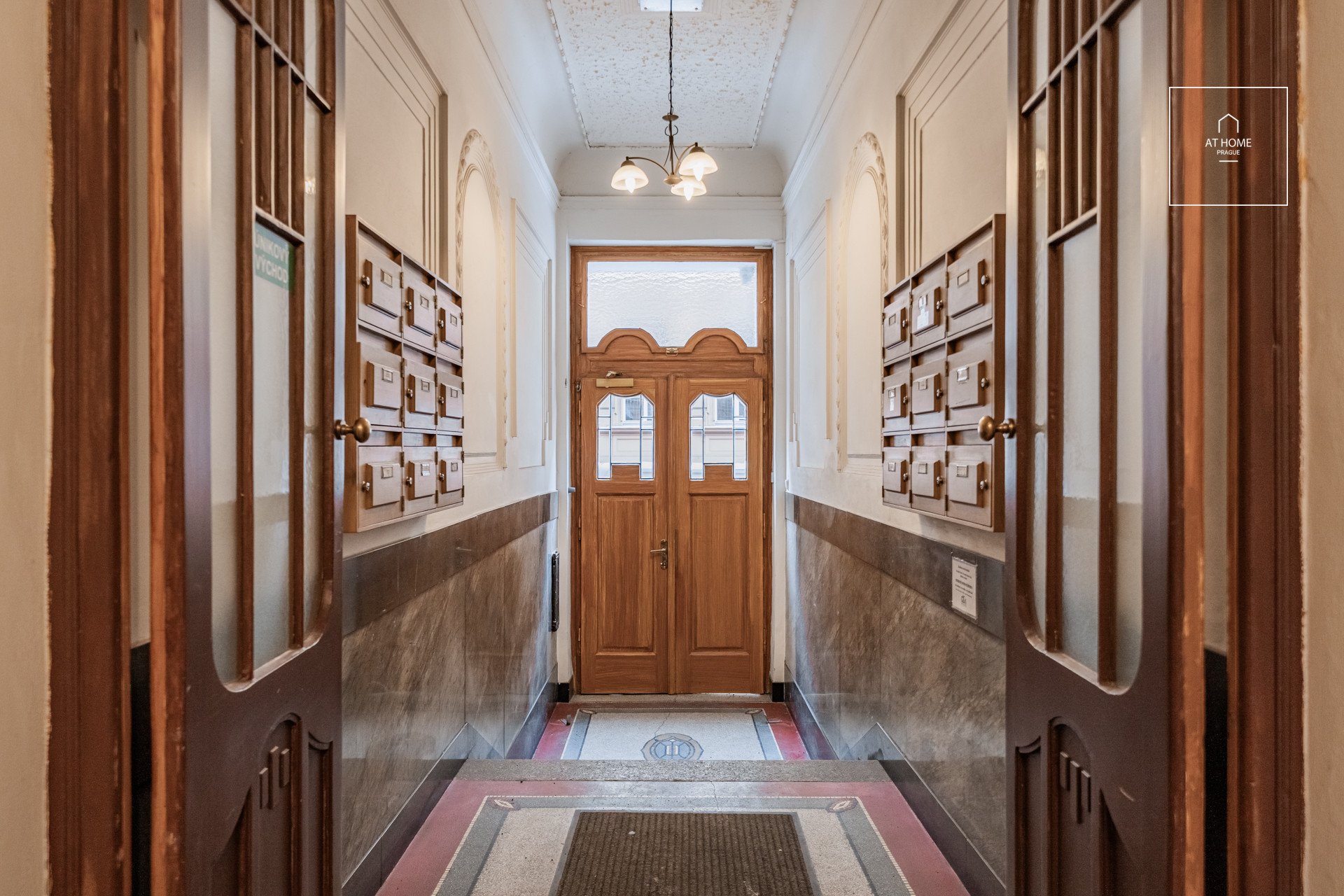 Unfurnished 1 bedroom apartment, Slezská, Vinohrady