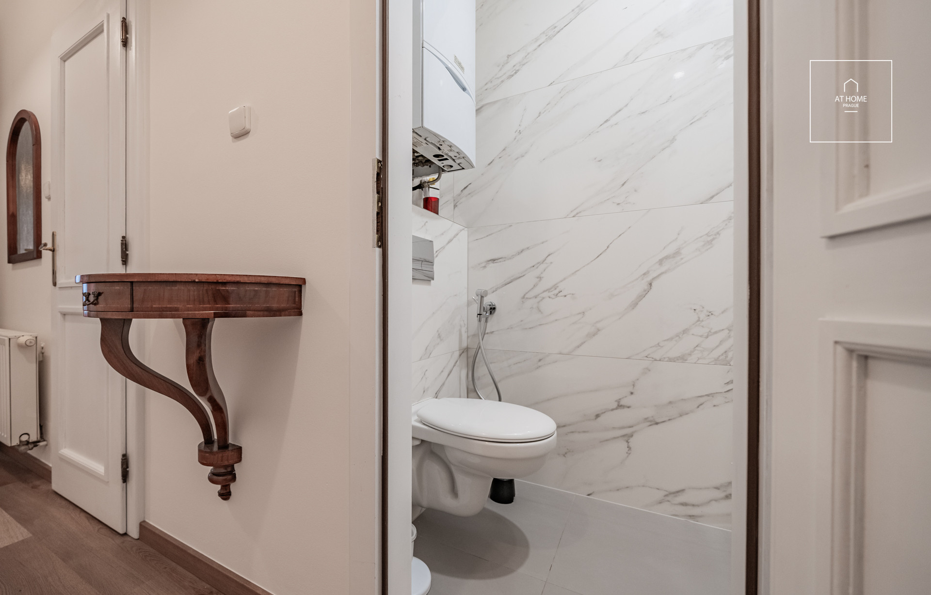 Unfurnished 1 bedroom apartment, Slezská, Vinohrady