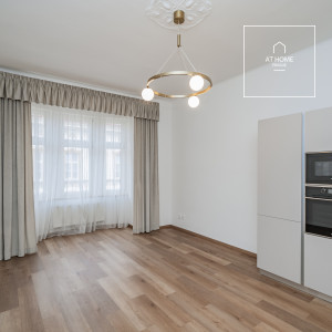 Příjemný nezařízený byt 2+kk, Vinohrady, Slezská