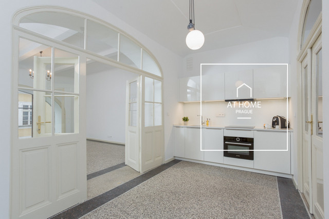 Martinská, atelier 2+kk, Staré Město