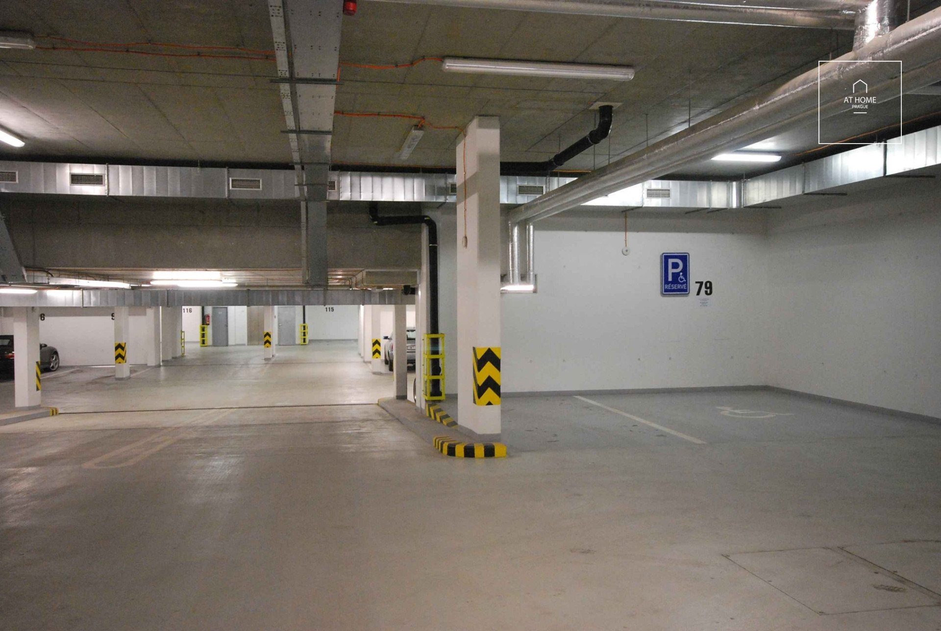 Plně zařízený luxusní byt 4+kk, 2x terasa, Rezidence Riegrovy Sady, Vinohrady