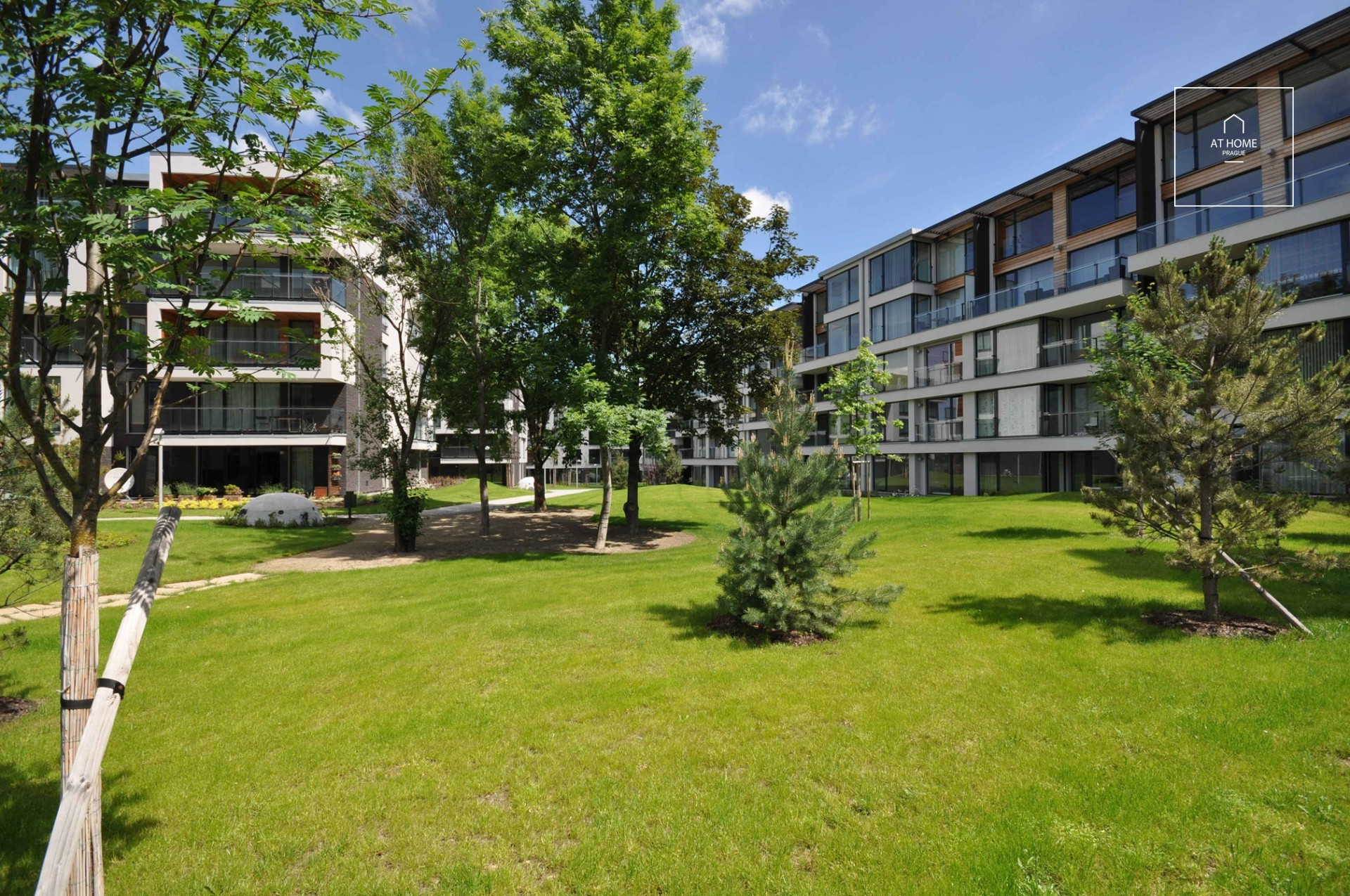 Fully furnished, luxury 3 bedroom apartment with 2 terraces, Rezidence Riegrovy Sady, Vinohrady