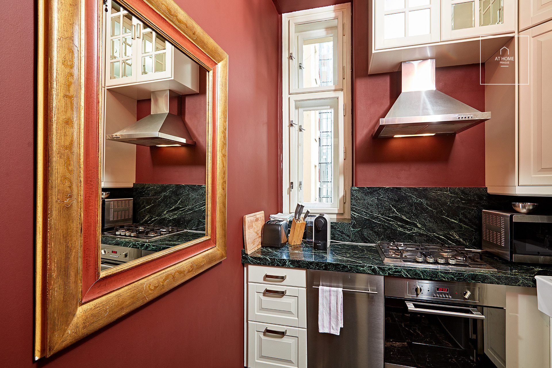 Fully furnished, luxury, 2 bedroom apartment. Na Hrobci, Nové Město