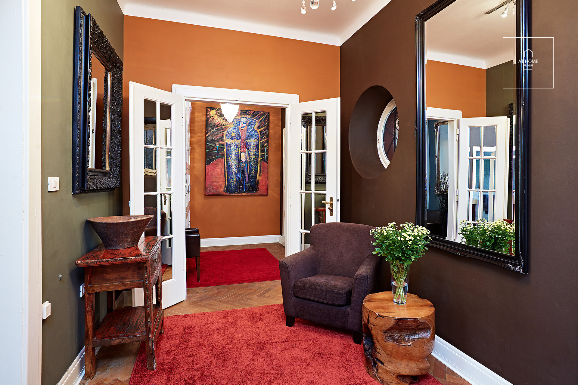 Plně zařízený luxusní byt, 2 ložnice, Na Hrobci, Nové Město