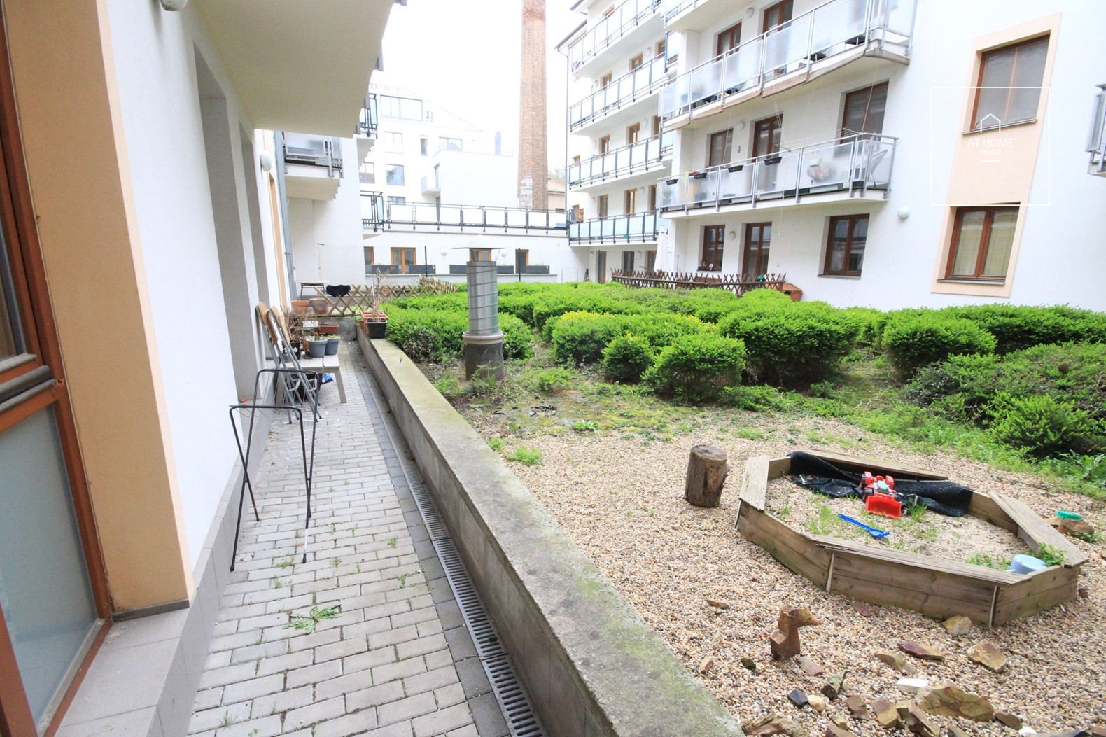 Unfurnished studio, Žižkov
