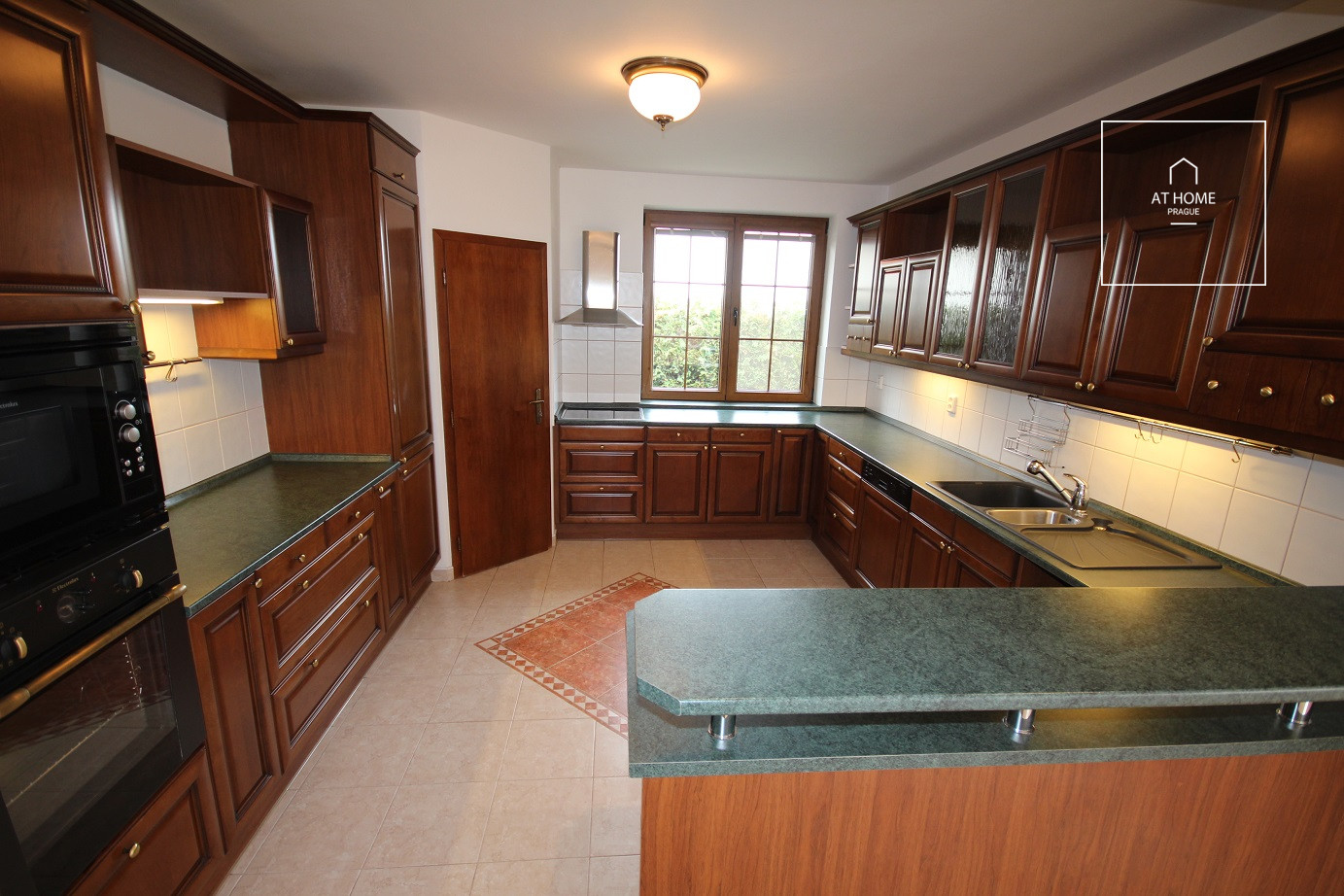 Unfurnished spacious family house in Nebušice