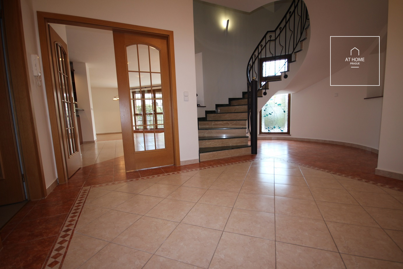 Unfurnished spacious family house in Nebušice