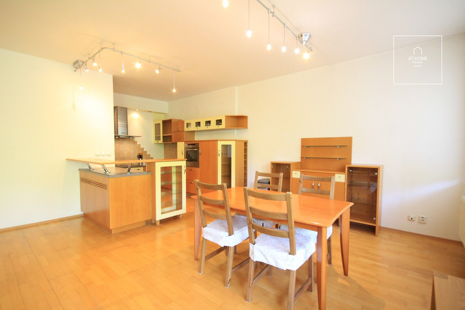 Fully furnished 2 bedroom apartment, 2x balcony, Předvoje, Petřiny