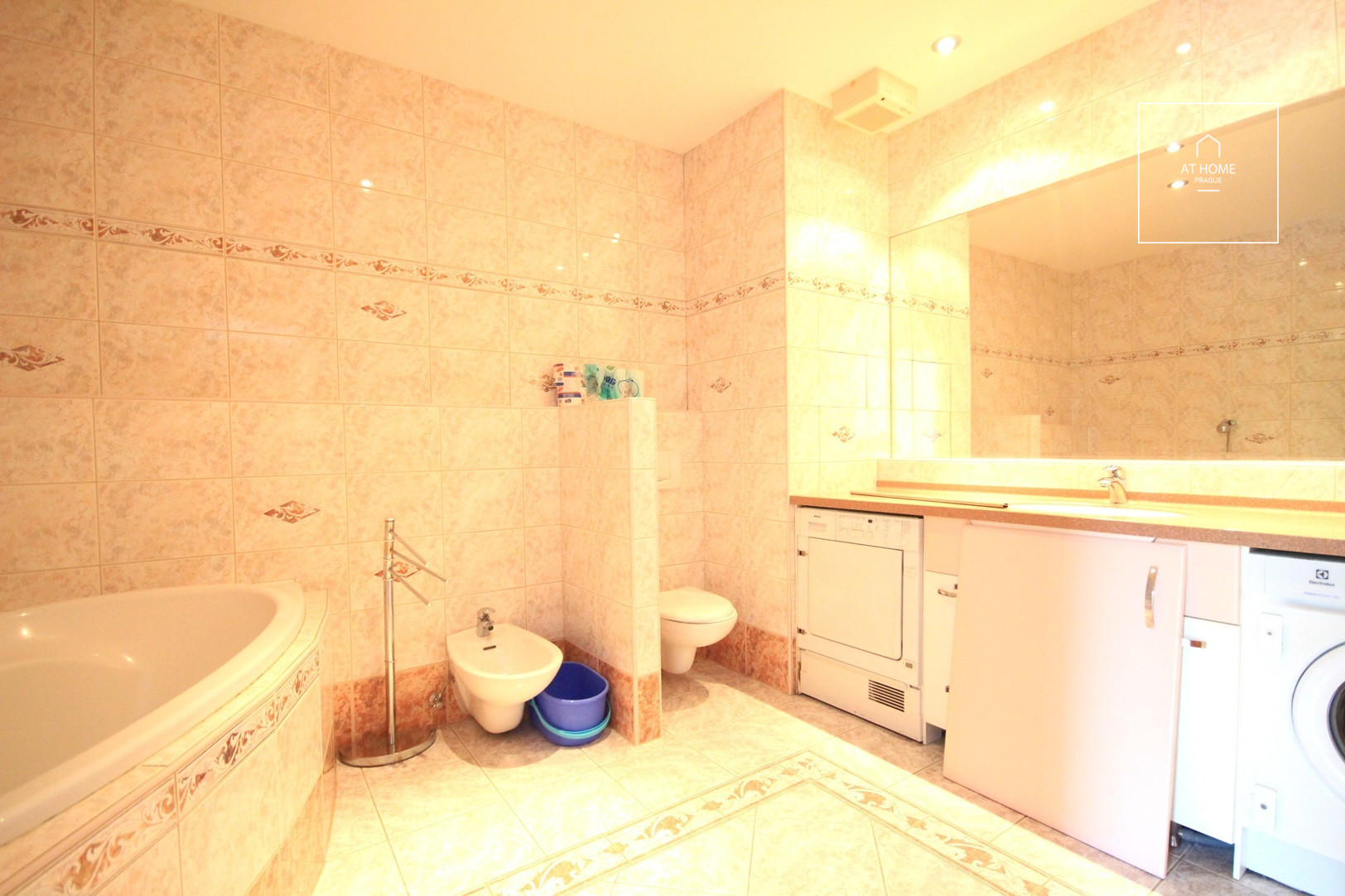 Fully furnished 2 bedroom apartment, 2x balcony, Předvoje, Petřiny