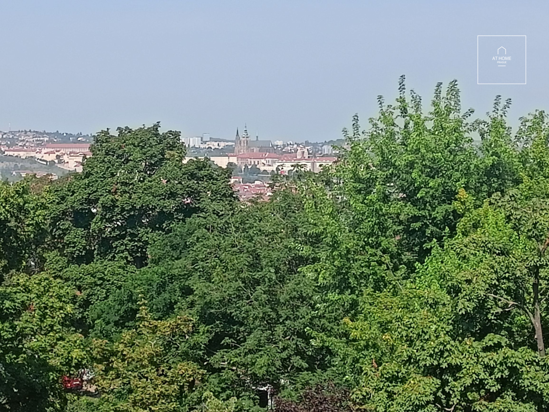 Nezařízený (lze dozařídit) byt 5+1 s terasou, Chopinova, Vinohrady