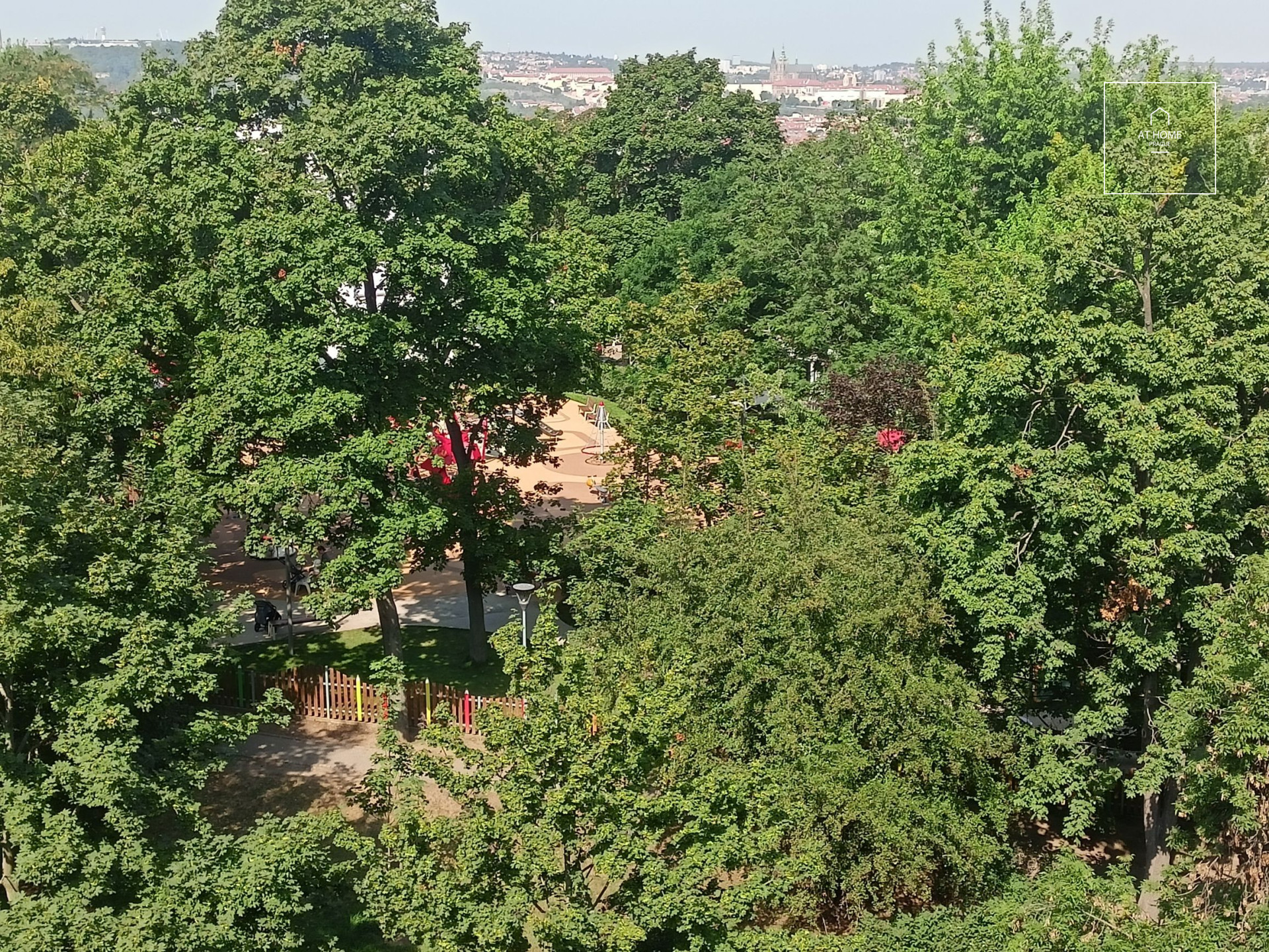 Nezařízený (lze dozařídit) byt 5+1 s terasou, Chopinova, Vinohrady