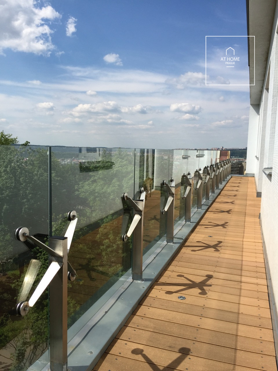 Nezařízený (lze dozařídit) byt 6+kk s terasou, Chopinova, Vinohrady