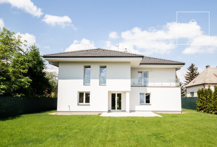 Unfurnished large 5 bedroom villa, Ke Smrčině, Újezd