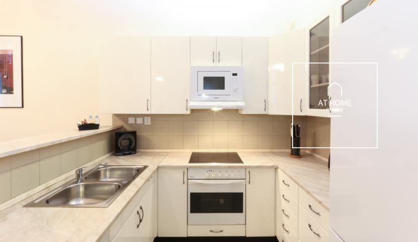 Fully furnished 2 bedroom apartment, Belgická, Vinohrady