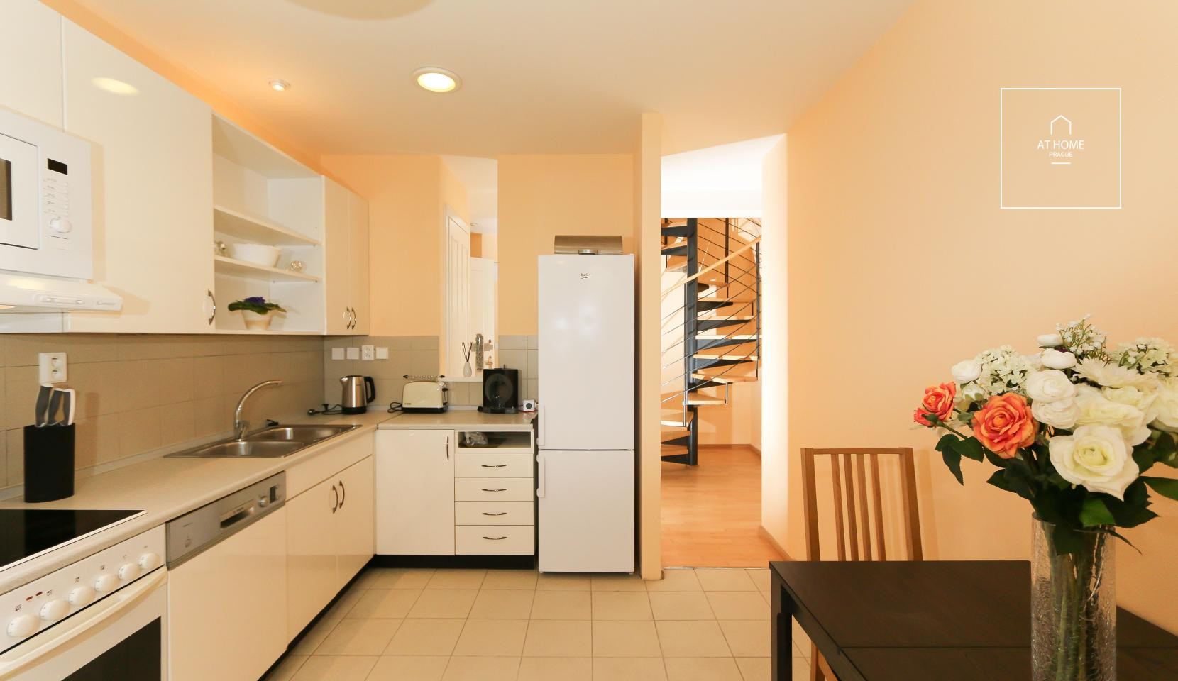 2 bedroom fully furnished duplex, Belgická, Vinohrady