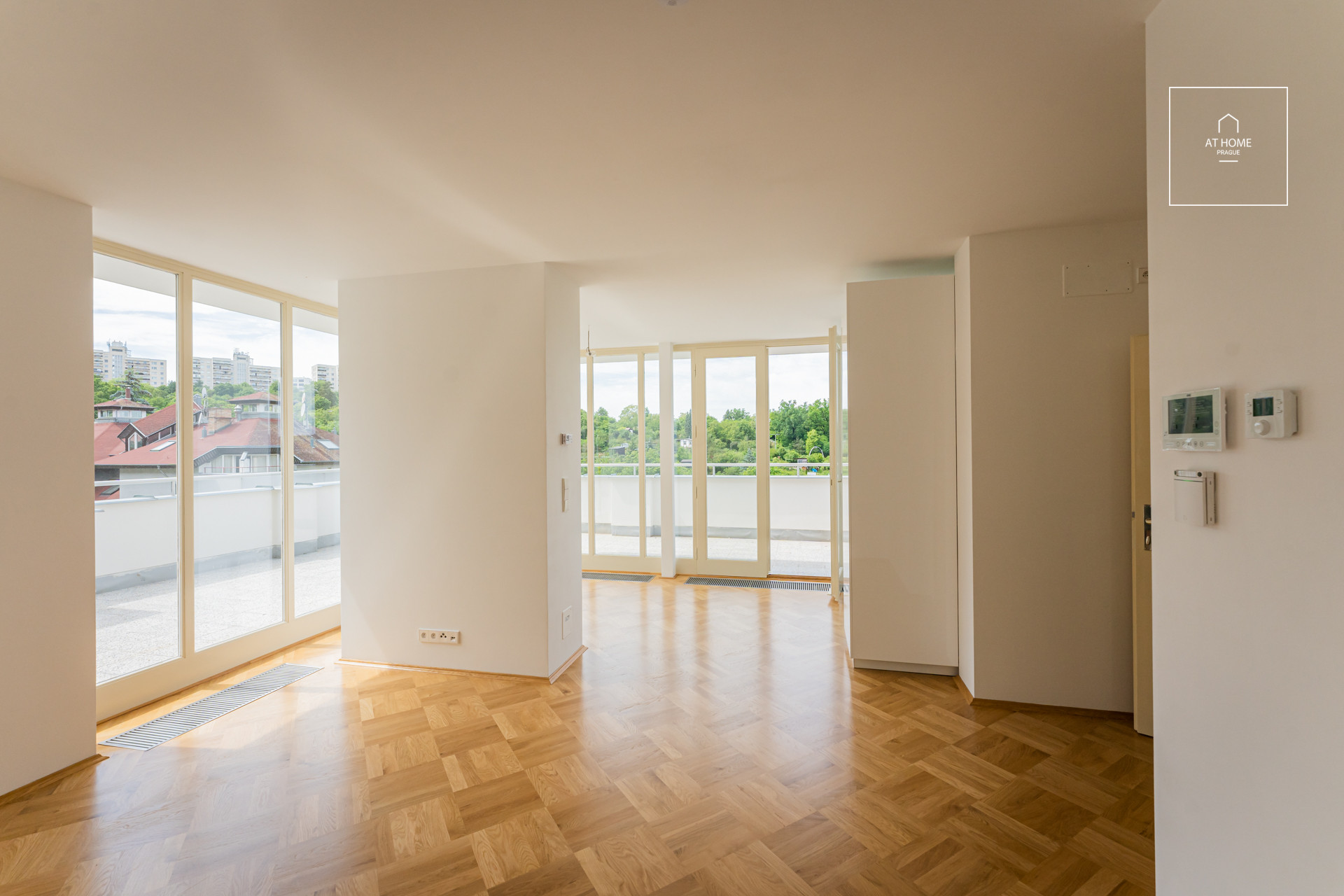 Charming one bedroom apartment with a terrace in a representative villa, Hlubočepy, Prague 5