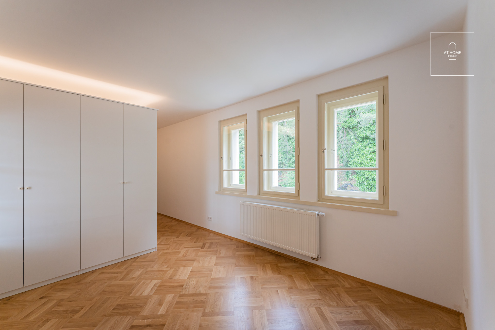 Charming one bedroom apartment with a terrace in a representative villa, Hlubočepy, Prague 5
