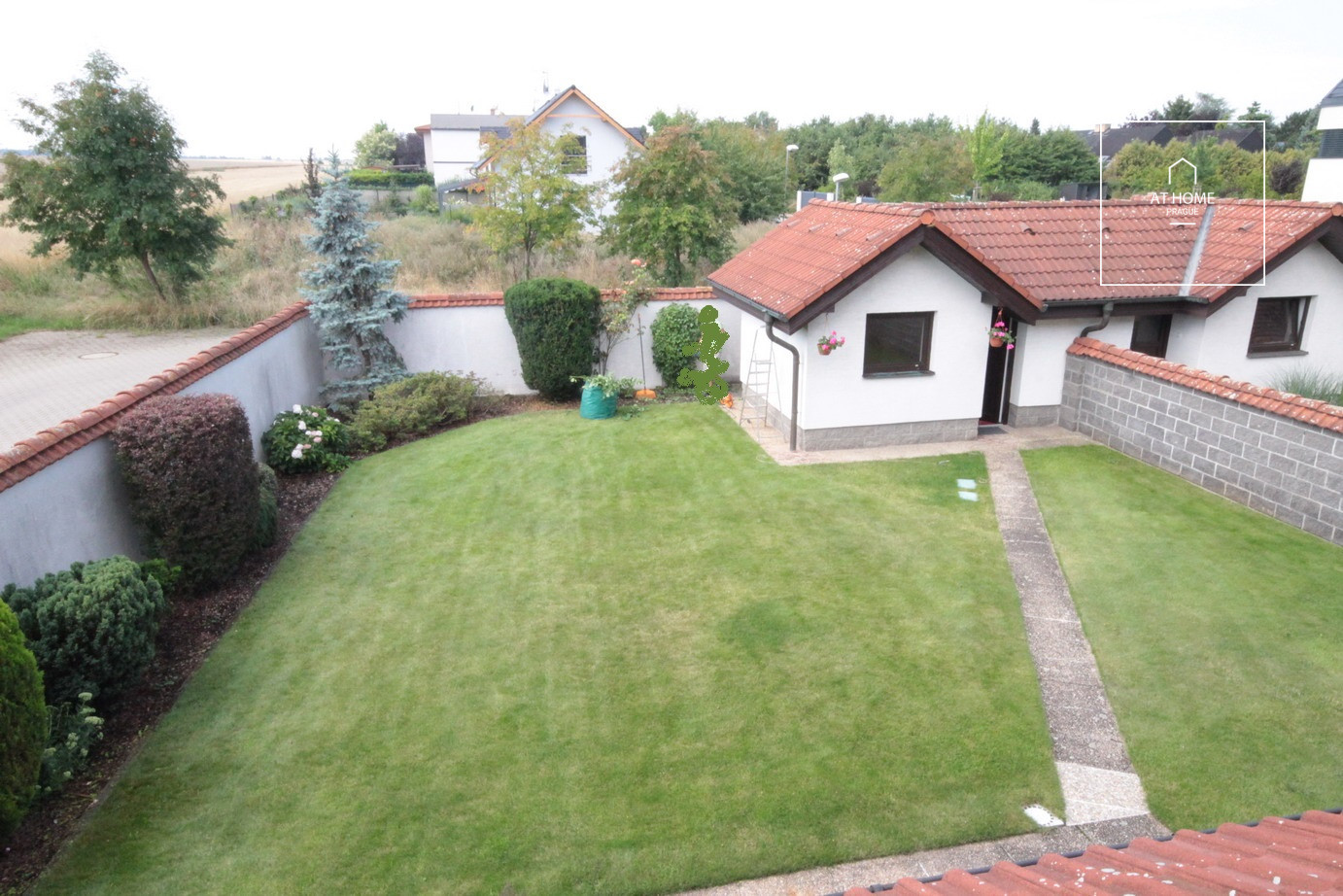 Prostorný, luxusní rodinný dům 7+kk s terasou, Do Oříšků, Horoměřice