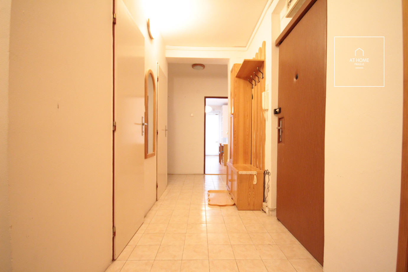Nice 2-bedroom apartment with balcony, Záběhlice, Praha 4
