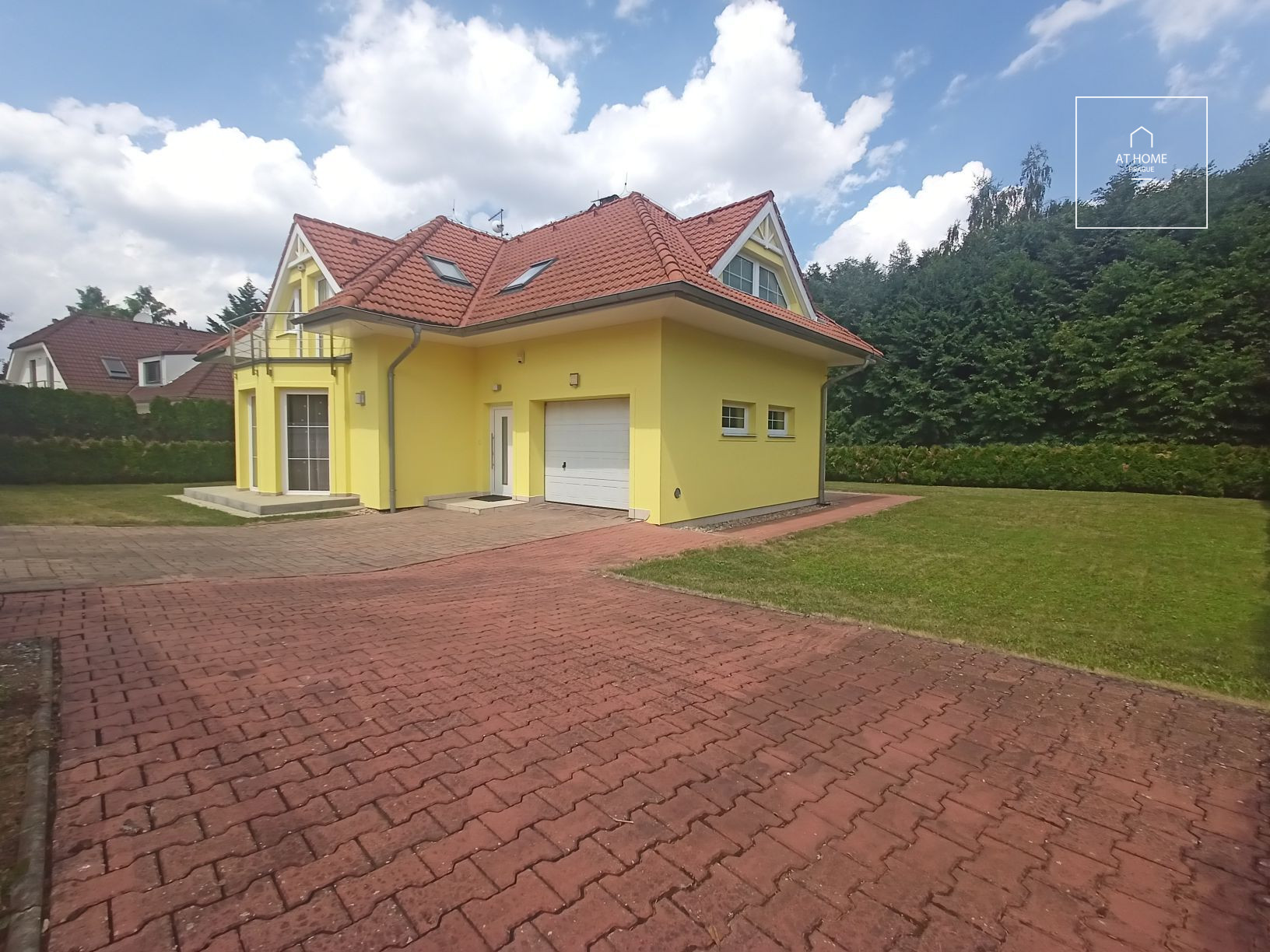 Nice 4-bedroom detached house, Pod Valem II., Průhonice