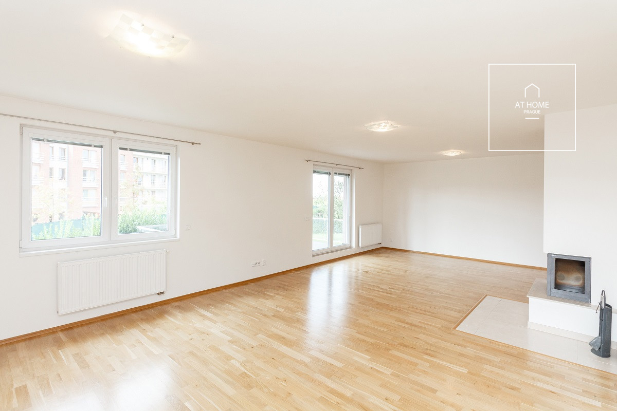 Brand new family house with garden in Průhonice
