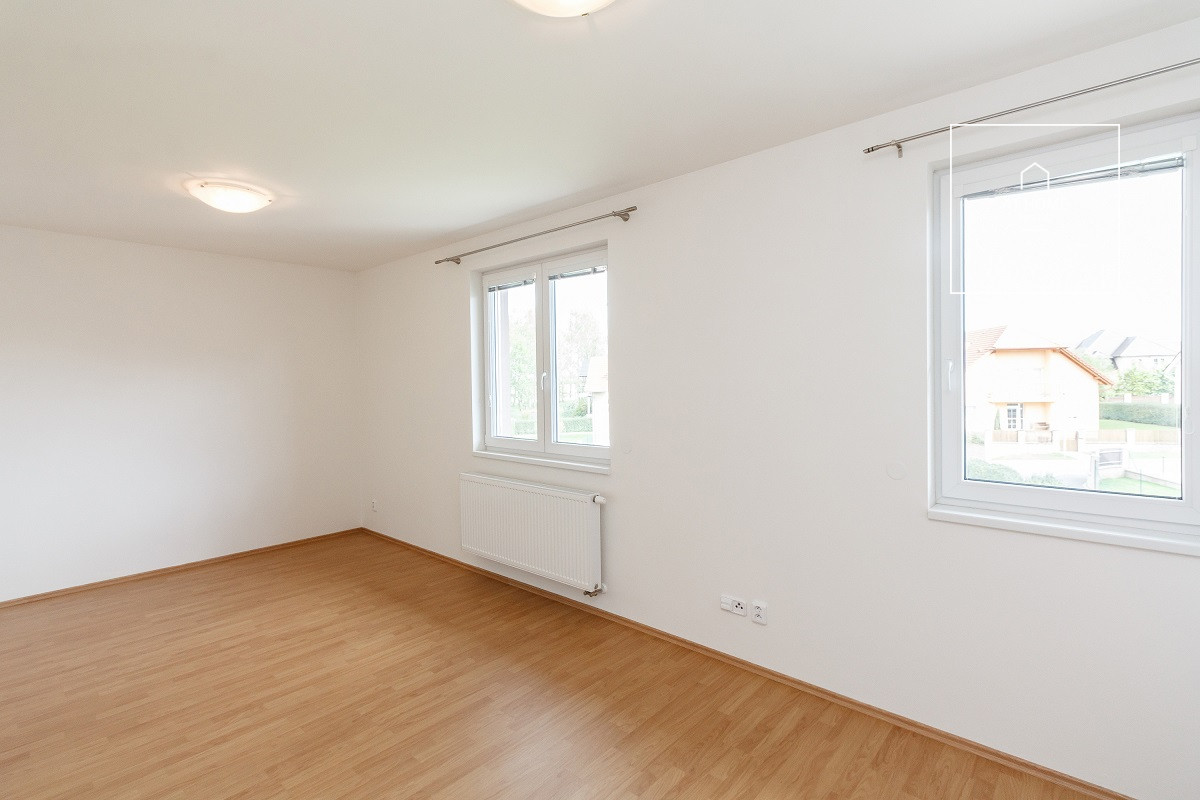 Brand new family house with garden in Průhonice
