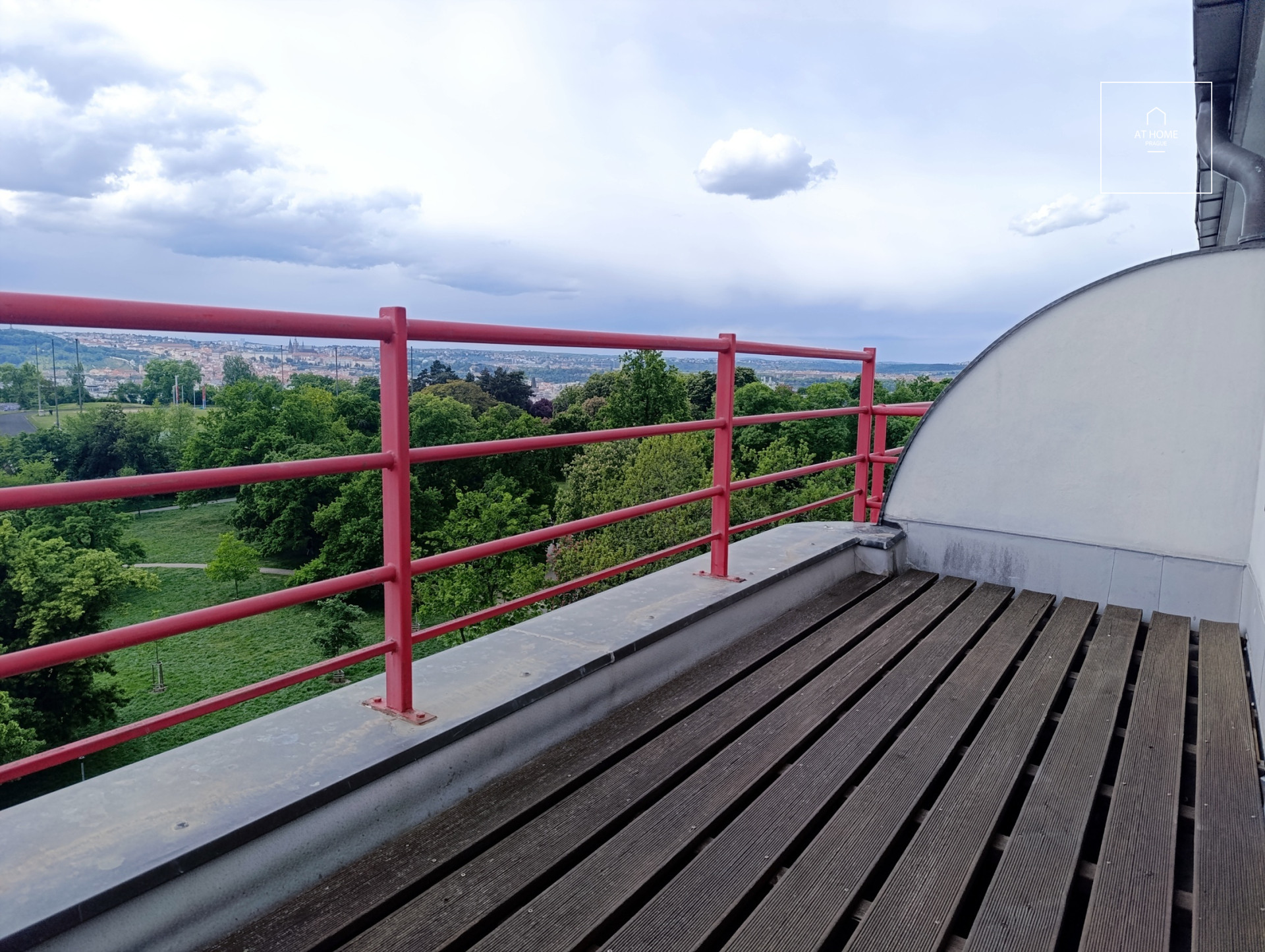 Fully furnished studio with terrace, Chopinova, Vinohrady