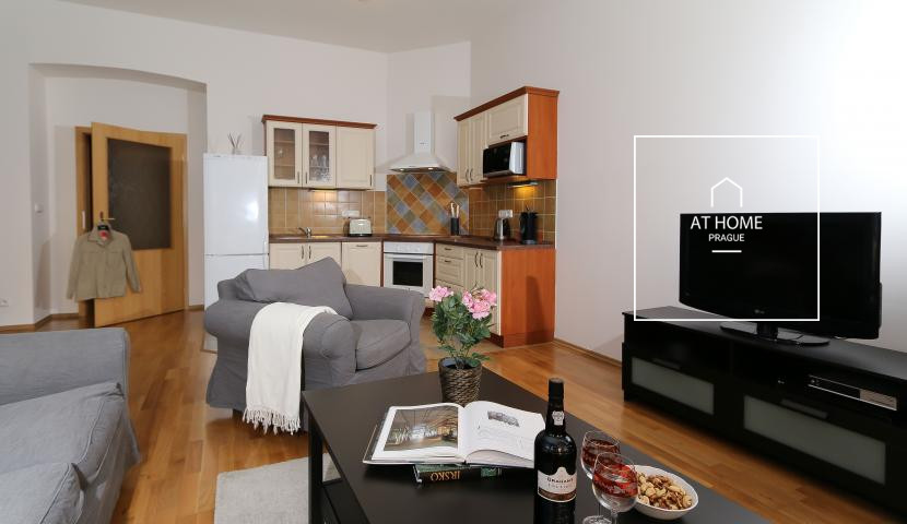 Plně zařízený, dvouložnicový byt, Moravská, Vinohrady