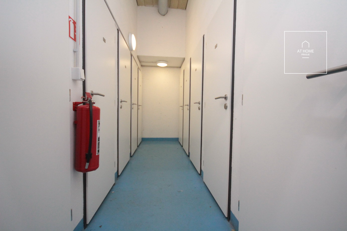 Hezký byt 2+kk s terasou a parkováním, Mukařovského, Stodůlky