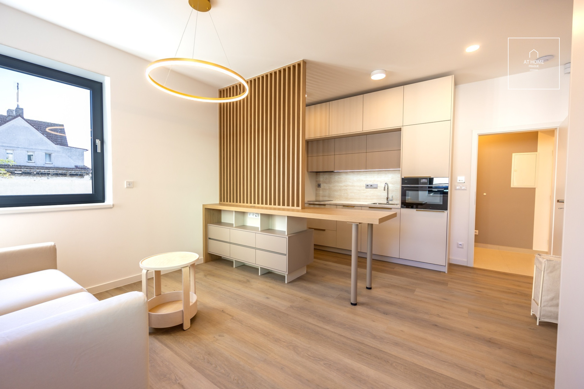 Studio apartment, Na Vrchu, Řeporyje