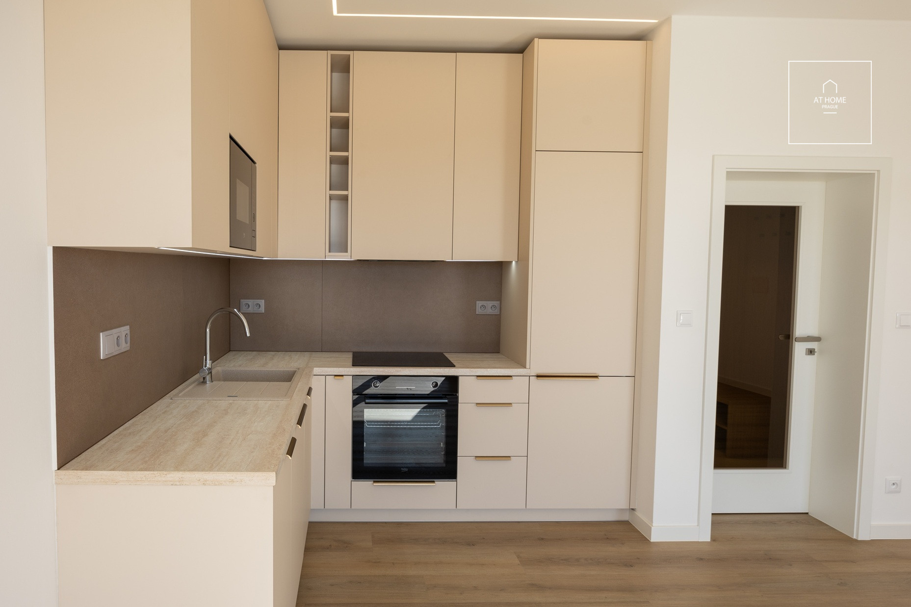 2-bedroom apartment with terrace, Na Vrchu, Řeporyje