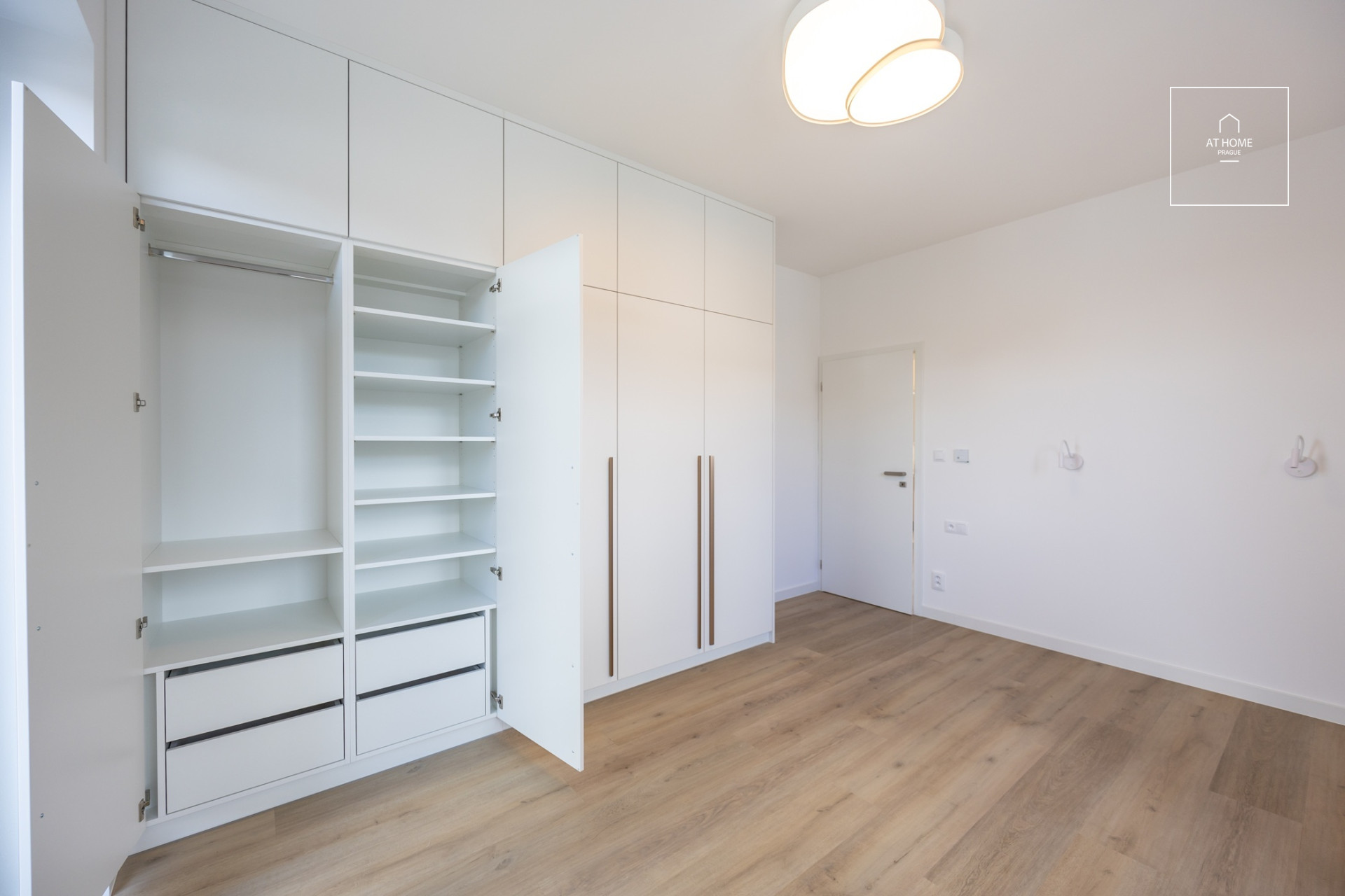 2-bedroom apartment with terrace, Na Vrchu, Řeporyje