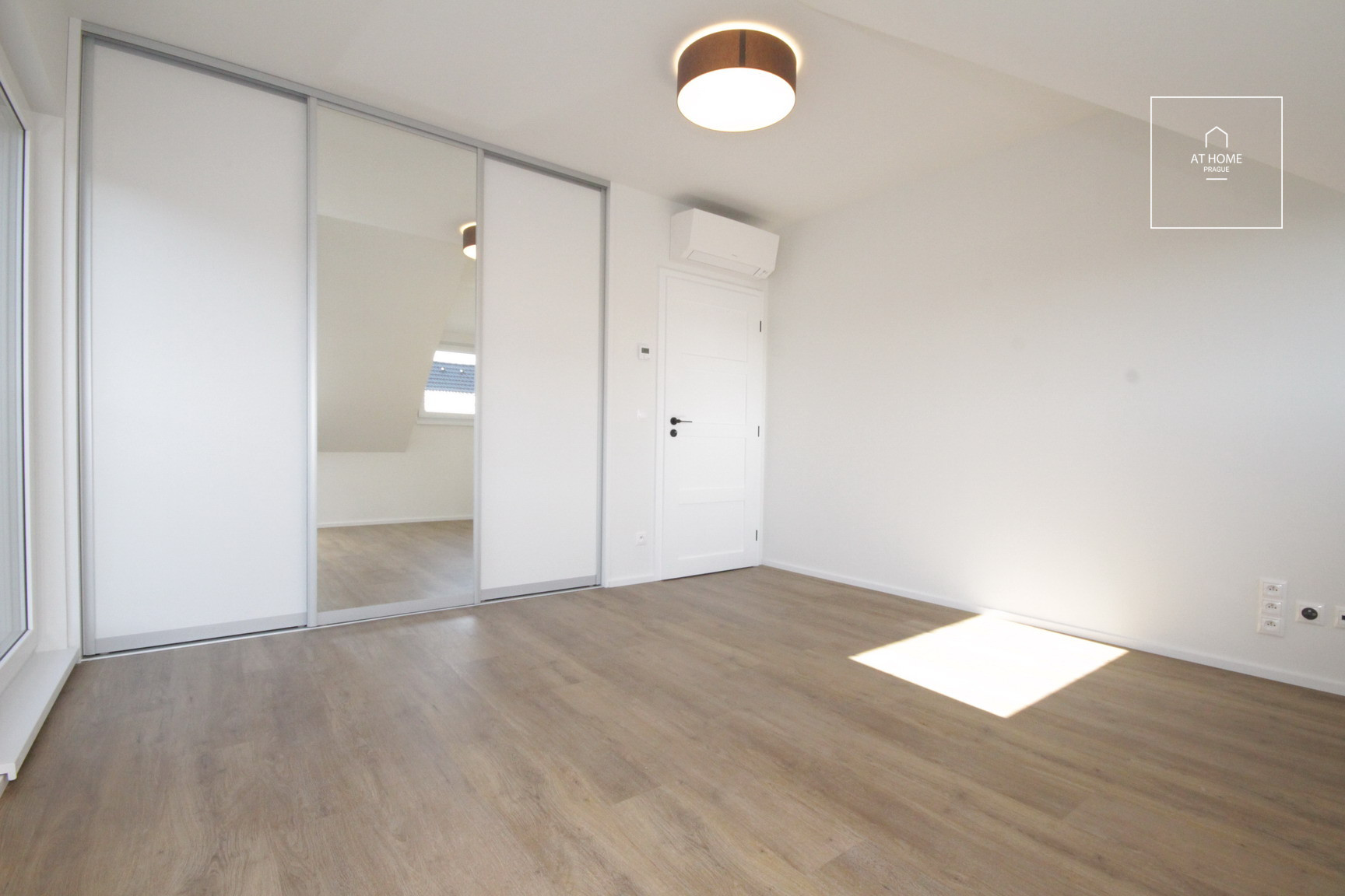 Novostavba RD, Pod Napětím, Praha 4 - Újezd u Průhonic